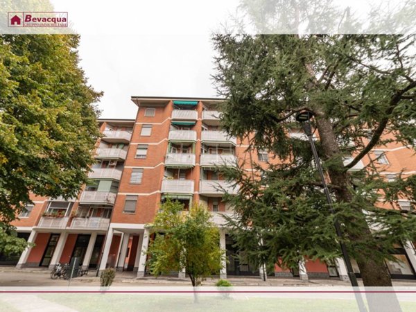 appartamento in vendita a Milano in zona Chiesa Rossa