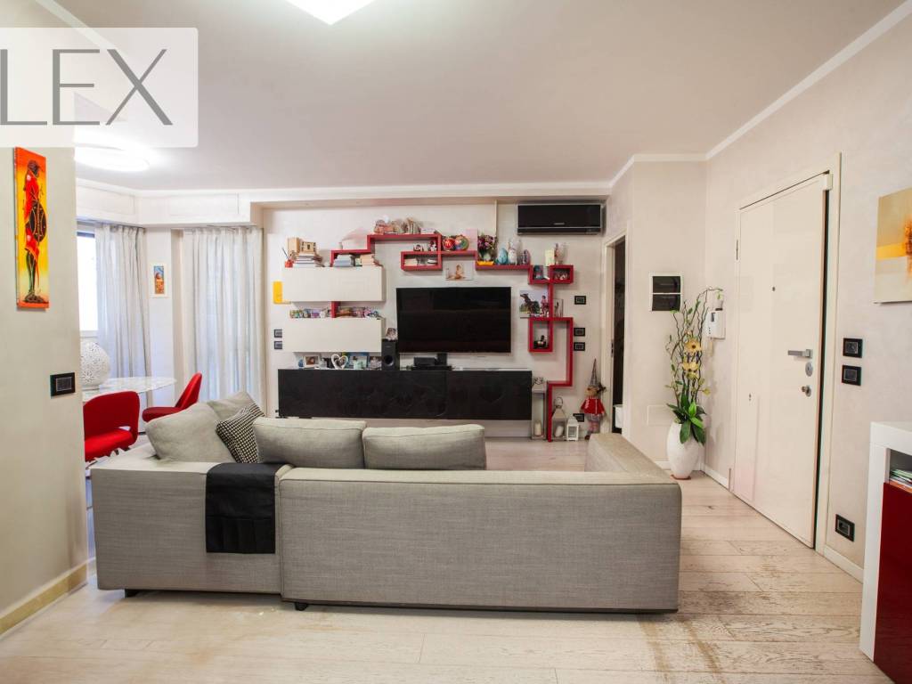 appartamento in vendita a Milano in zona Porta Ticinese