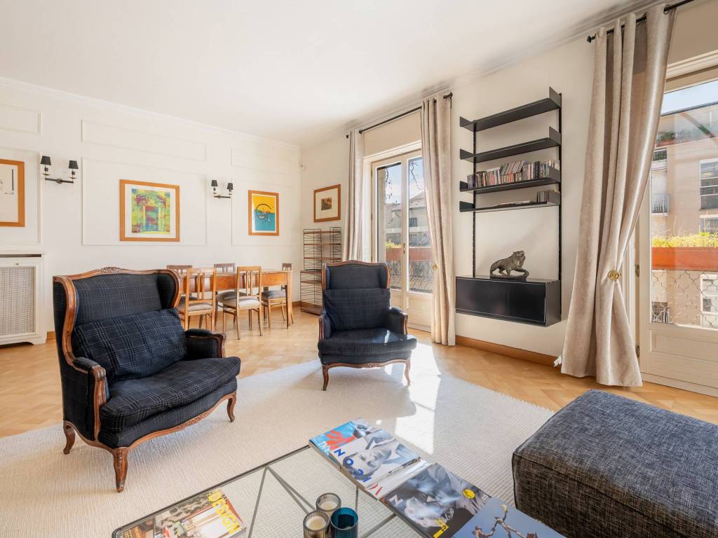 appartamento in vendita a Milano in zona Guastalla