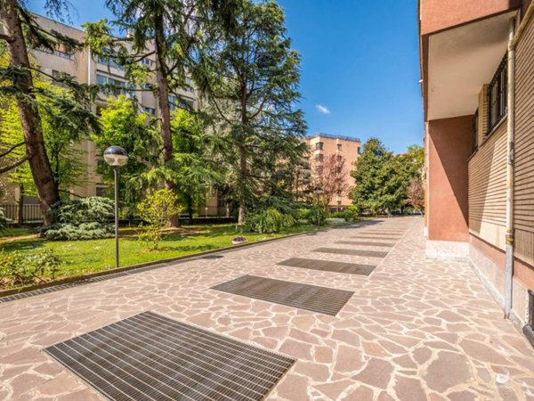 appartamento in vendita a Milano in zona Vigentino