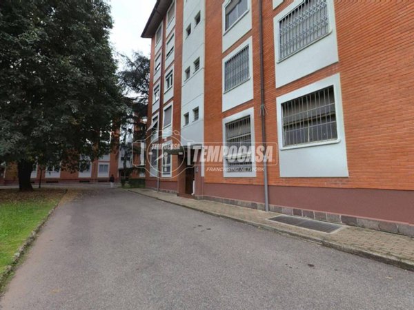 appartamento in vendita a Milano in zona Forlanini