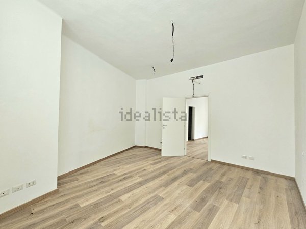 appartamento in vendita a Milano in zona Porta Genova