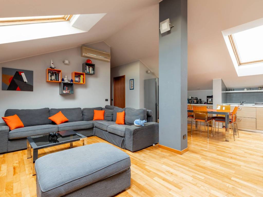 appartamento in vendita a Milano in zona Forlanini