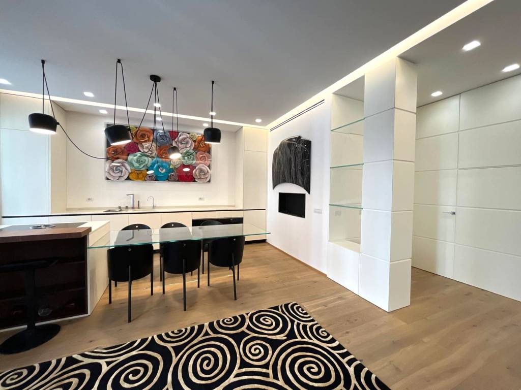 appartamento in vendita a Milano in zona Centro Direzionale