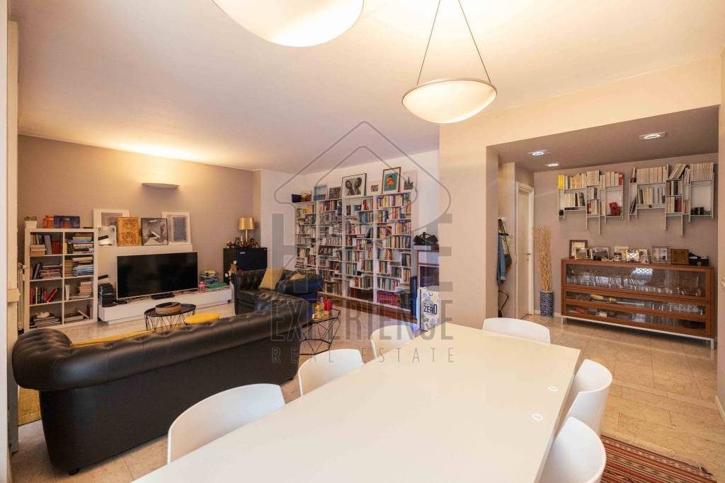 appartamento in vendita a Milano in zona Maggiolina