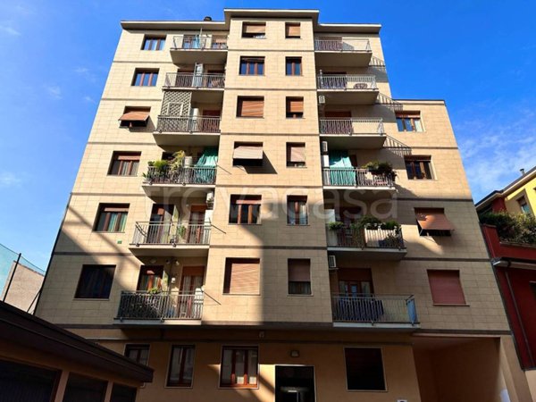 appartamento in vendita a Milano in zona Loreto