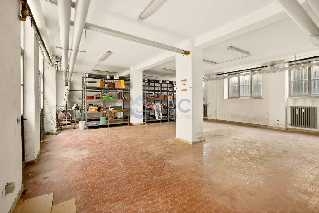 negozio in vendita a Milano in zona Vialba