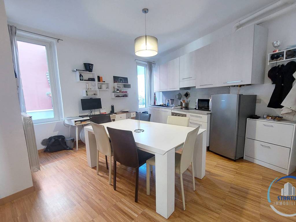 appartamento in vendita a Milano in zona Isola