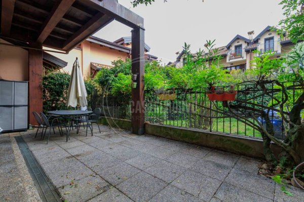 appartamento in vendita a Milano in zona Quinto Romano