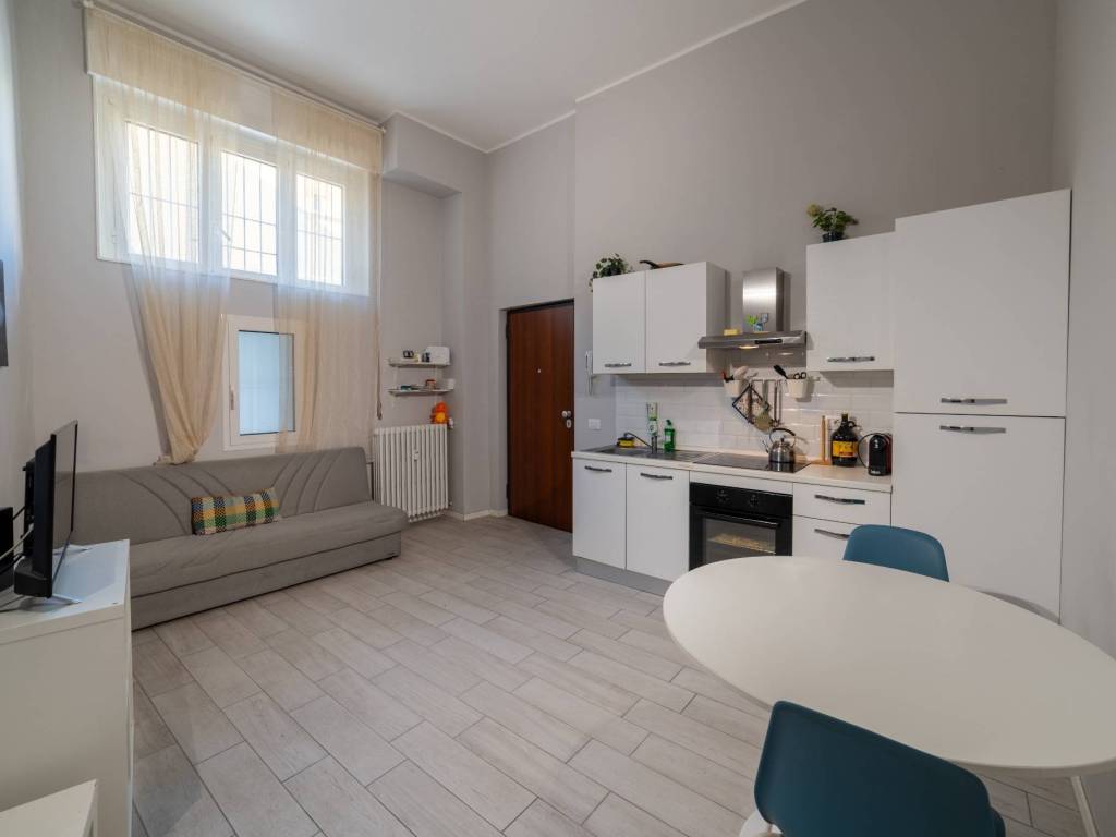 appartamento in vendita a Milano in zona Baggio