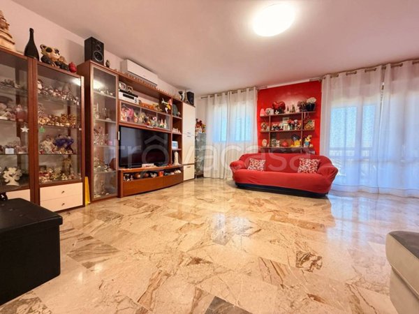 appartamento in vendita a Milano in zona Gratosoglio