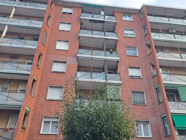 appartamento in vendita a Milano in zona Adriano