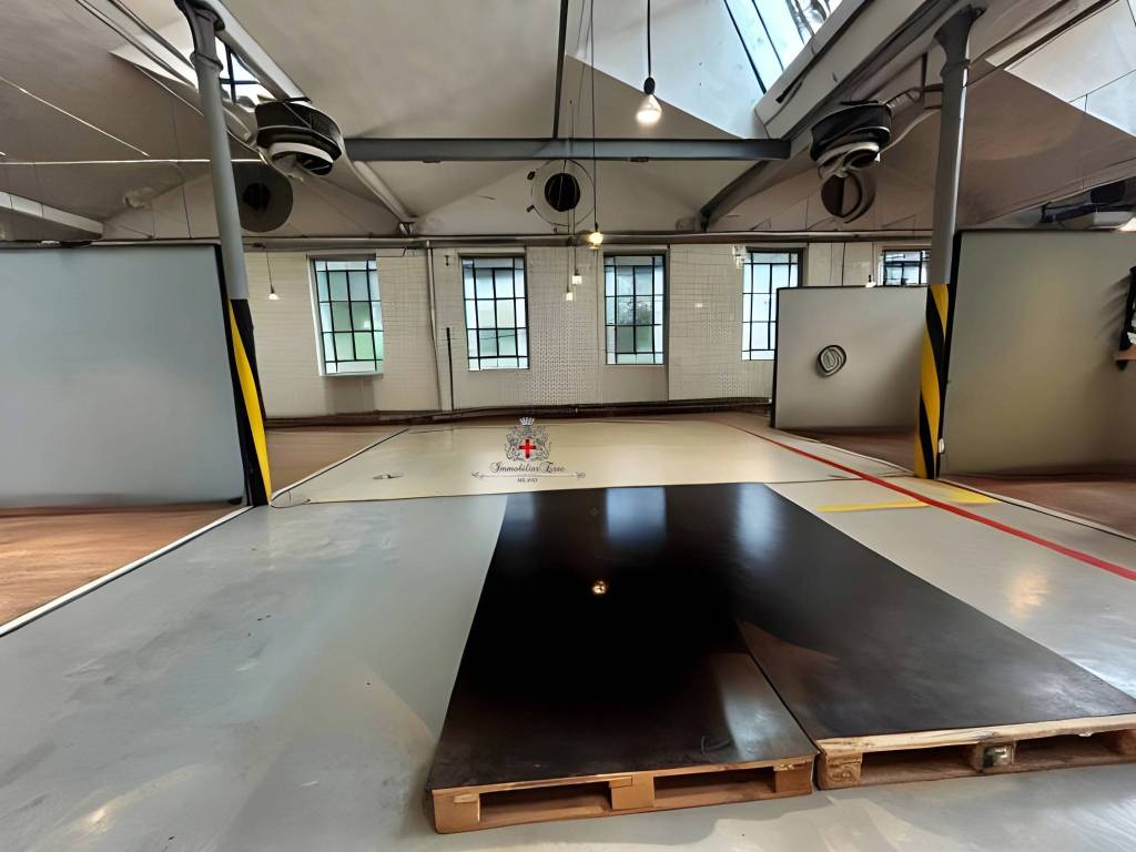 negozio in vendita a Milano in zona Adriano