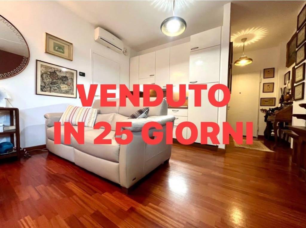 appartamento in vendita a Milano in zona Vigentino
