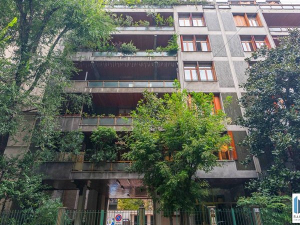 appartamento in vendita a Milano in zona Guastalla