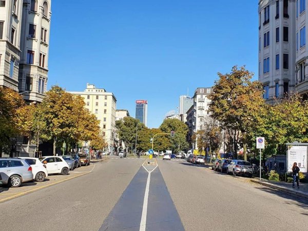 negozio in vendita a Milano in zona Solari