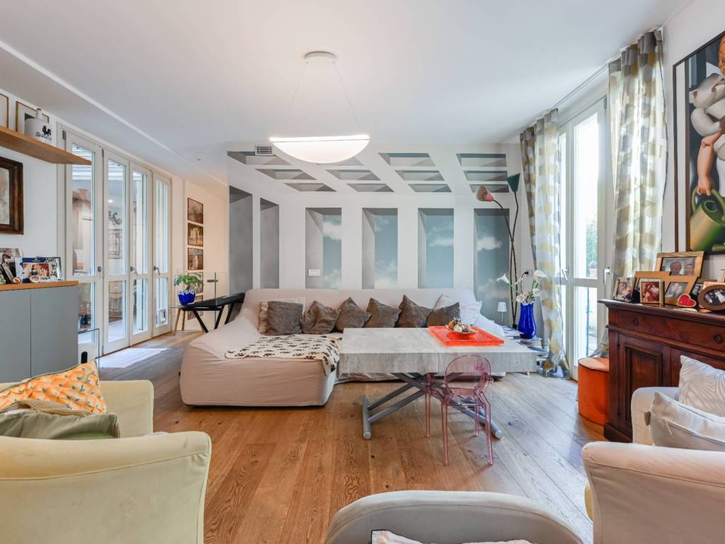 appartamento in vendita a Milano in zona Guastalla