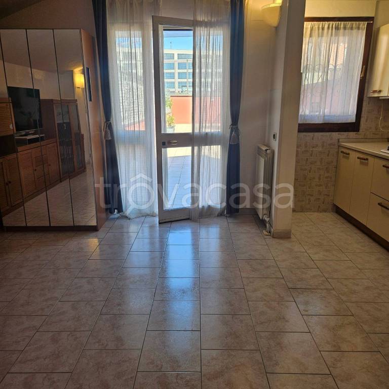 appartamento in vendita a Milano in zona Vigentino