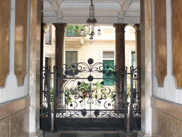 negozio in vendita a Milano in zona Porta Venezia