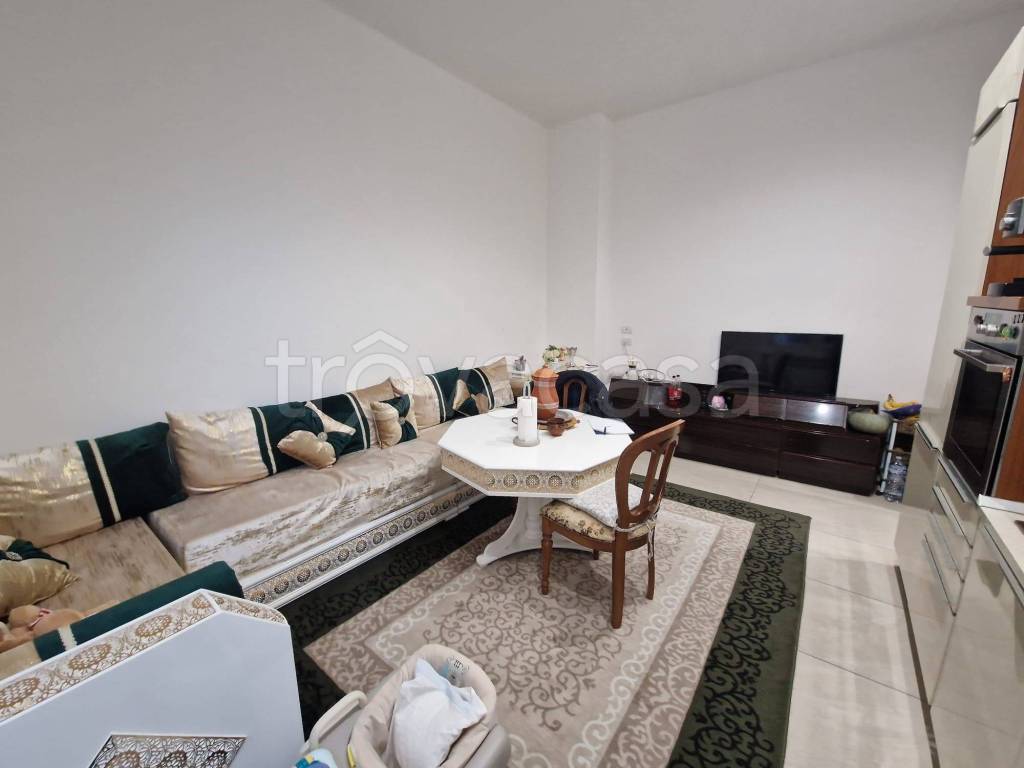 appartamento in vendita a Milano in zona Baggio