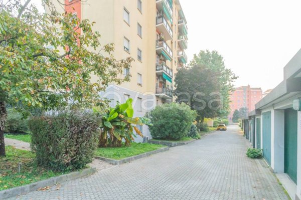 ufficio in vendita a Milano in zona Crescenzago