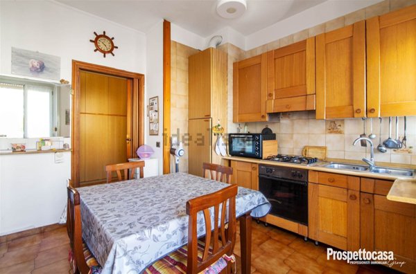 appartamento in vendita a Milano in zona Lorenteggio