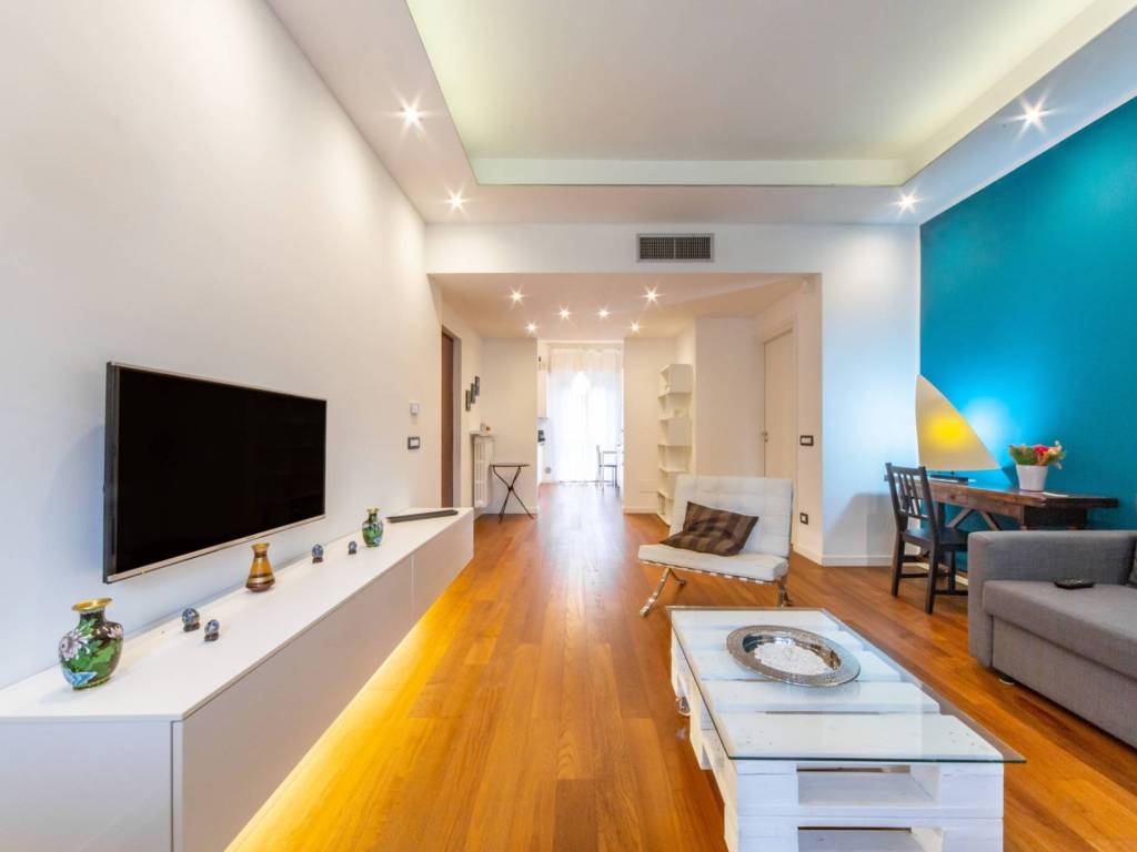 appartamento in vendita a Milano in zona Barona