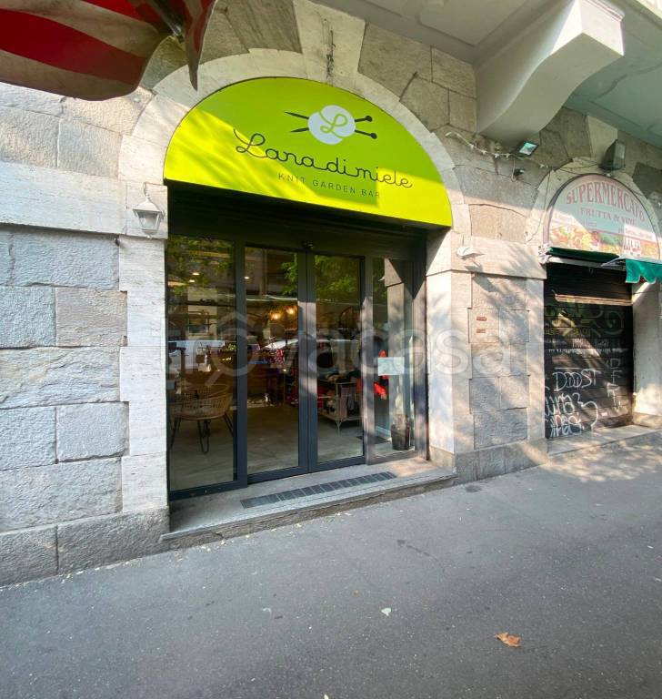 negozio in vendita a Milano in zona Casoretto