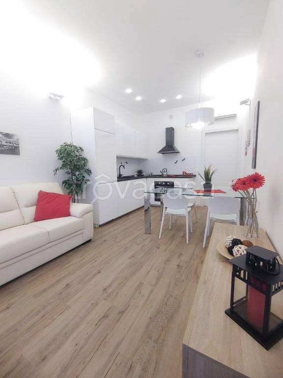 appartamento in vendita a Milano in zona Famagosta