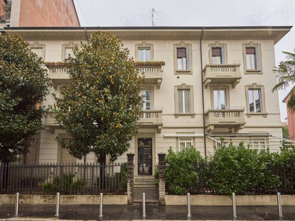 appartamento in vendita a Milano in zona Affori
