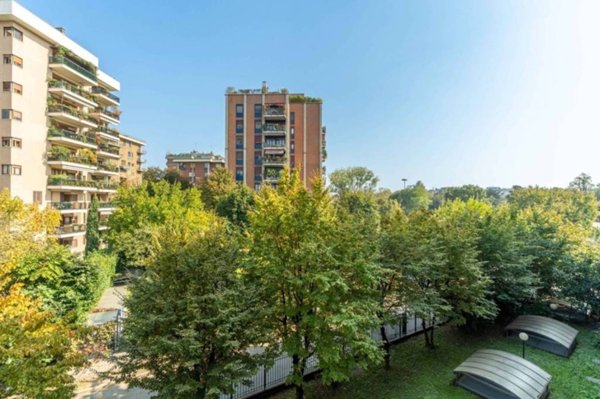 appartamento in vendita a Milano in zona Porta Genova