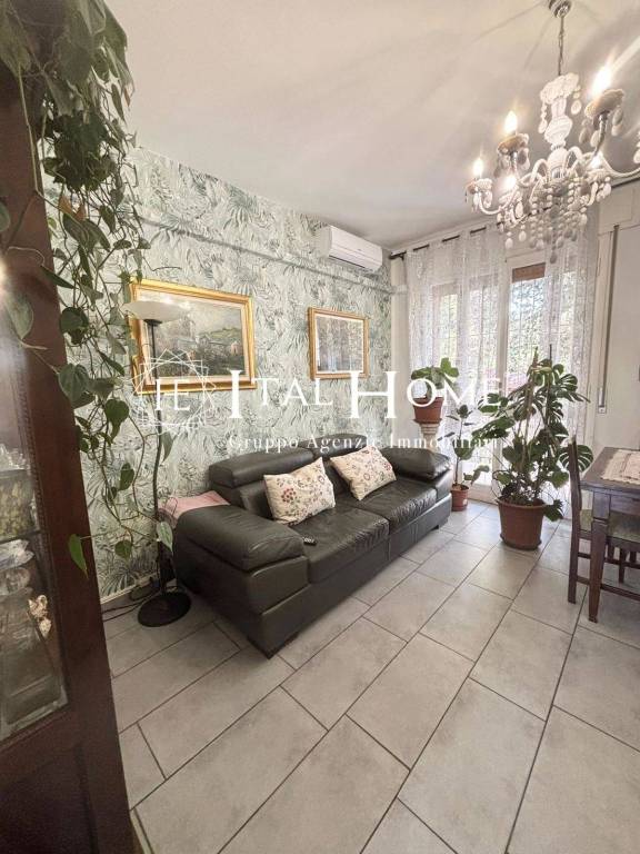 appartamento in vendita a Milano in zona Gallaratese