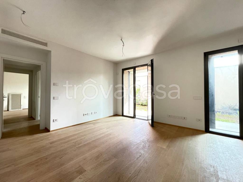 appartamento in vendita a Milano in zona Corvetto