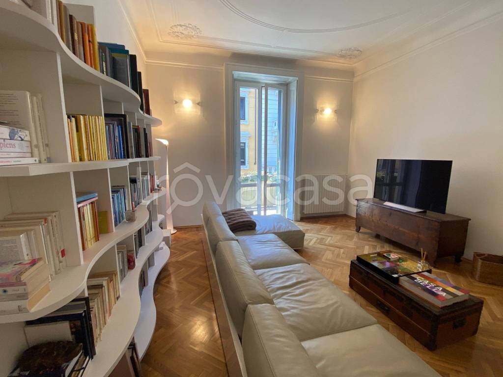 appartamento in vendita a Milano in zona XXII Marzo