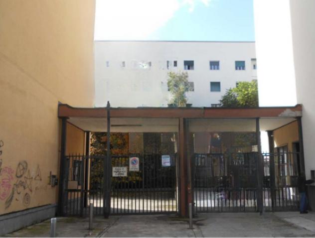 appartamento in vendita a Milano in zona Lambrate