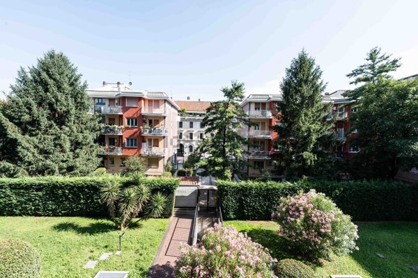 appartamento in vendita a Milano in zona Gorla