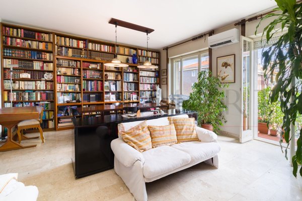 appartamento in vendita a Milano in zona Solari