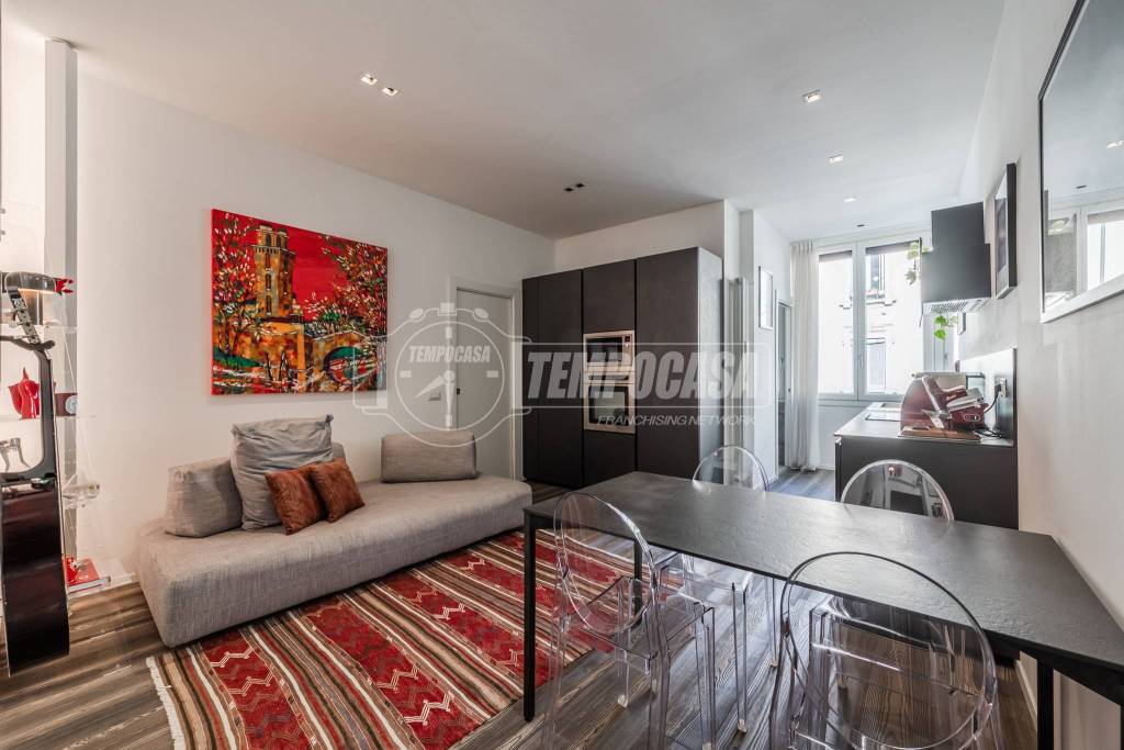 appartamento in vendita a Milano in zona Vigentino