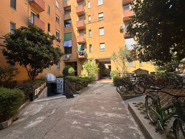 appartamento in vendita a Milano in zona Adriano