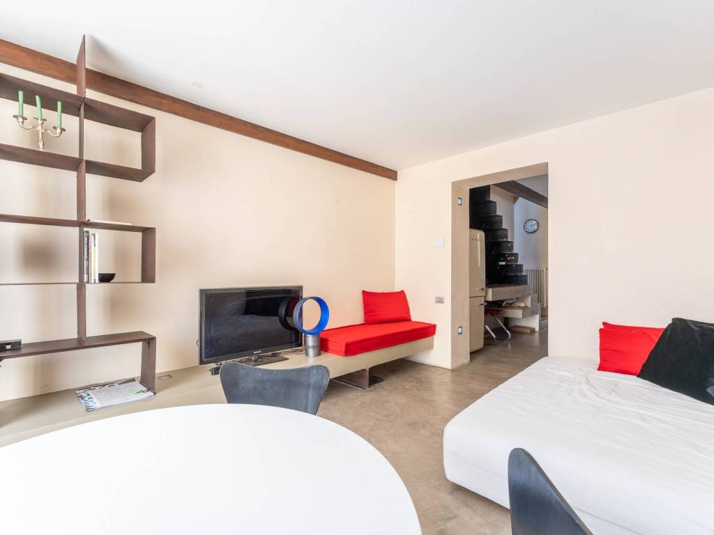 appartamento in vendita a Milano in zona XXII Marzo