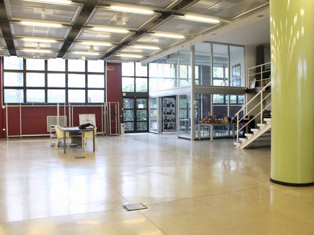 negozio in vendita a Milano in zona Bovisa