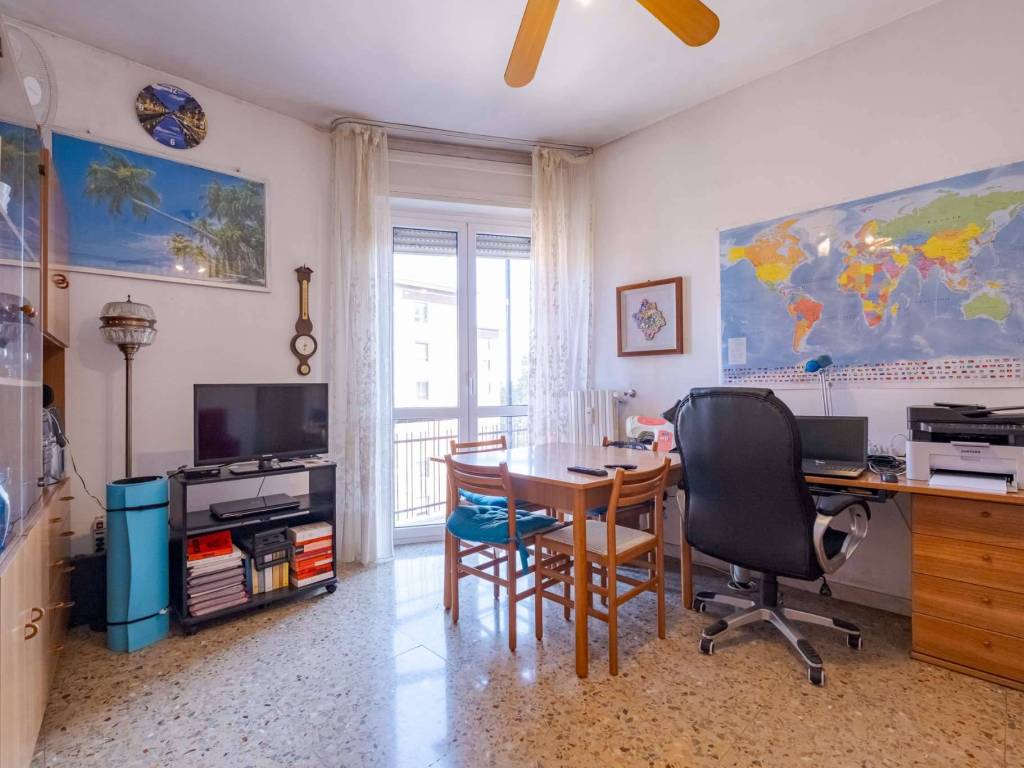 appartamento in vendita a Milano in zona Famagosta