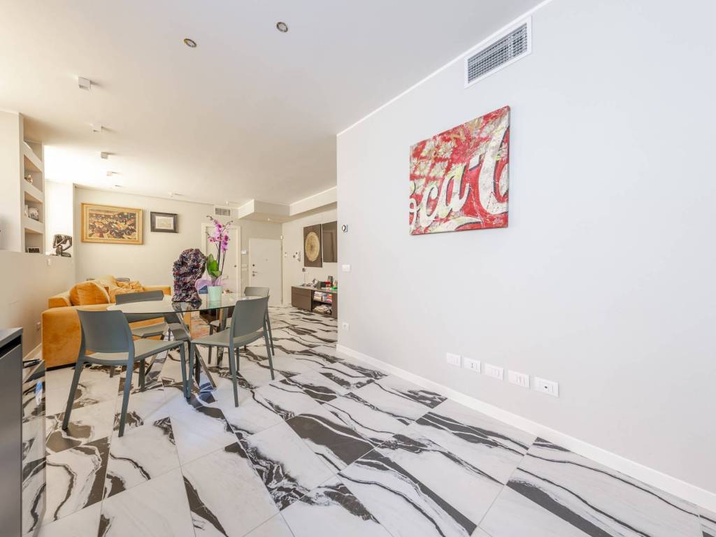 ufficio in vendita a Milano in zona Solari