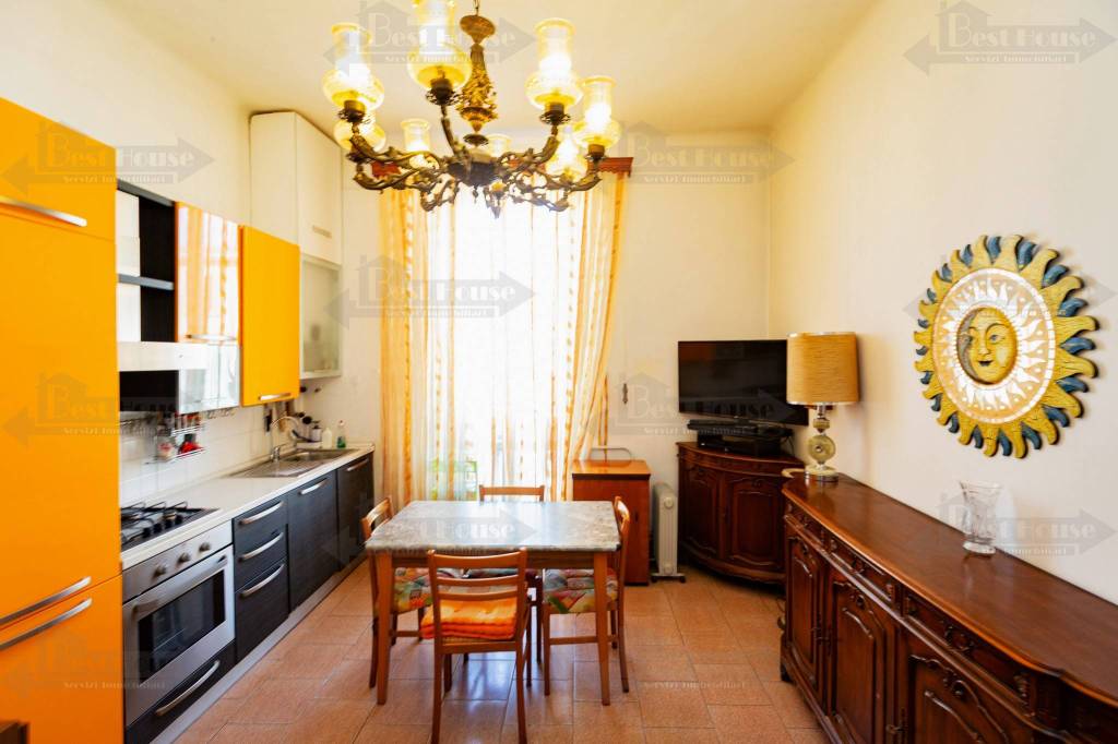 appartamento in vendita a Milano in zona Casoretto