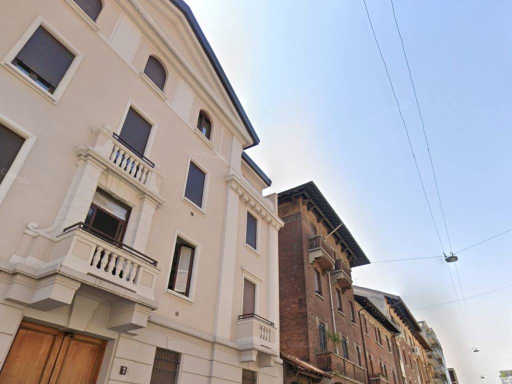 appartamento in vendita a Milano in zona Sempione