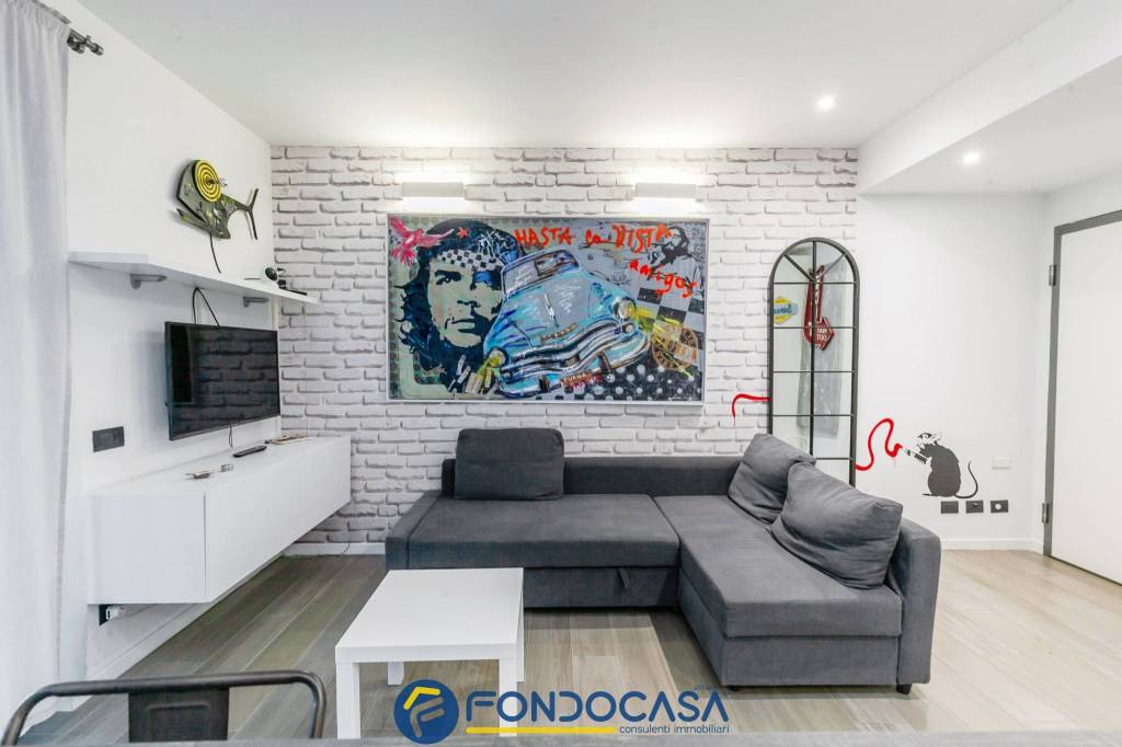 appartamento in vendita a Milano in zona Molino Dorino