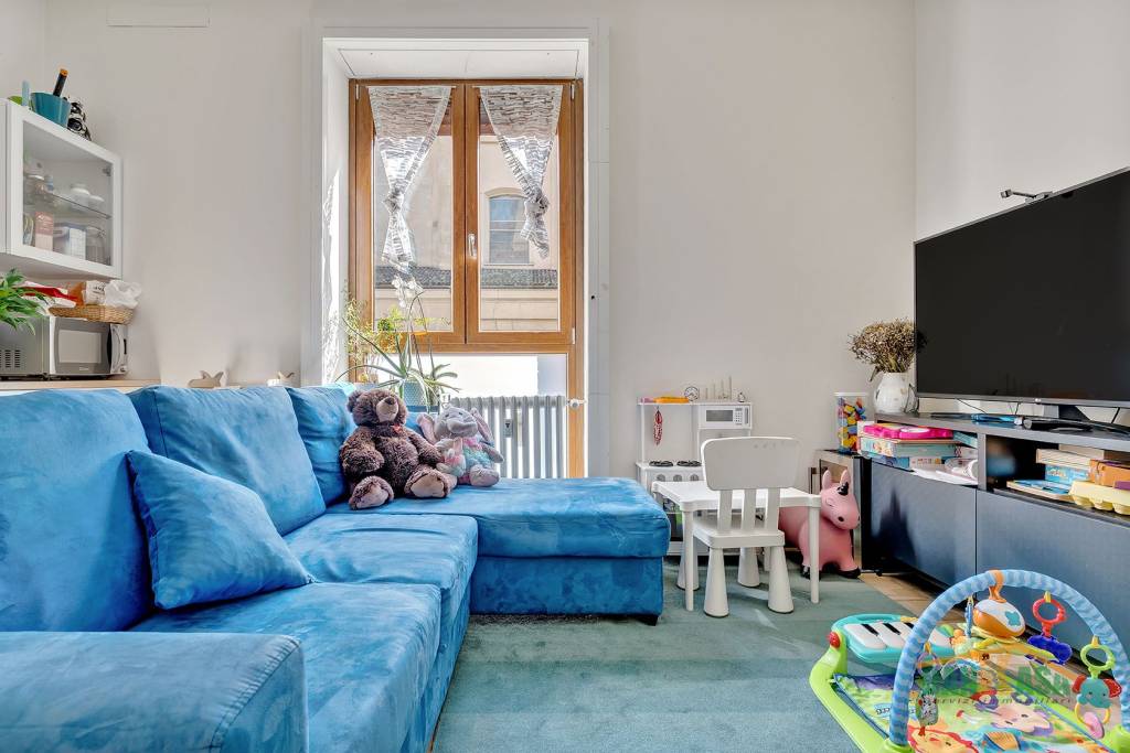 appartamento in vendita a Milano in zona Porta Genova