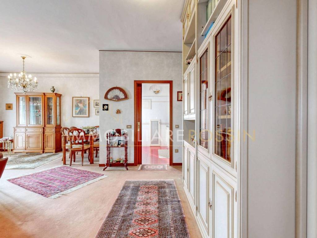 appartamento in vendita a Milano in zona Famagosta