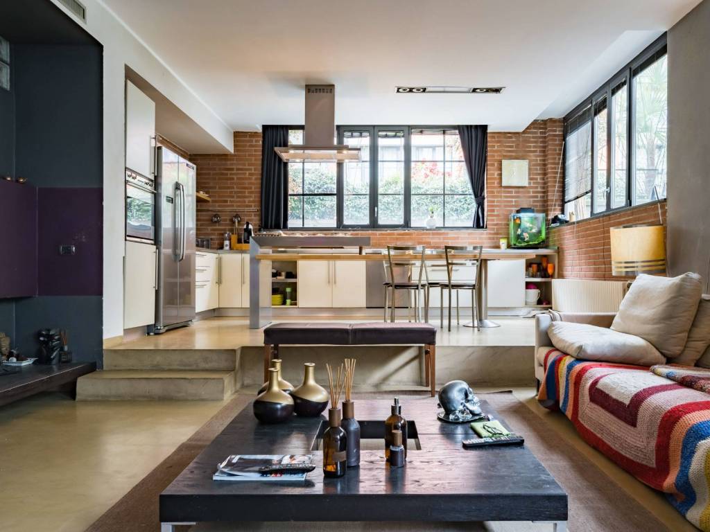 appartamento in vendita a Milano in zona Vigentino