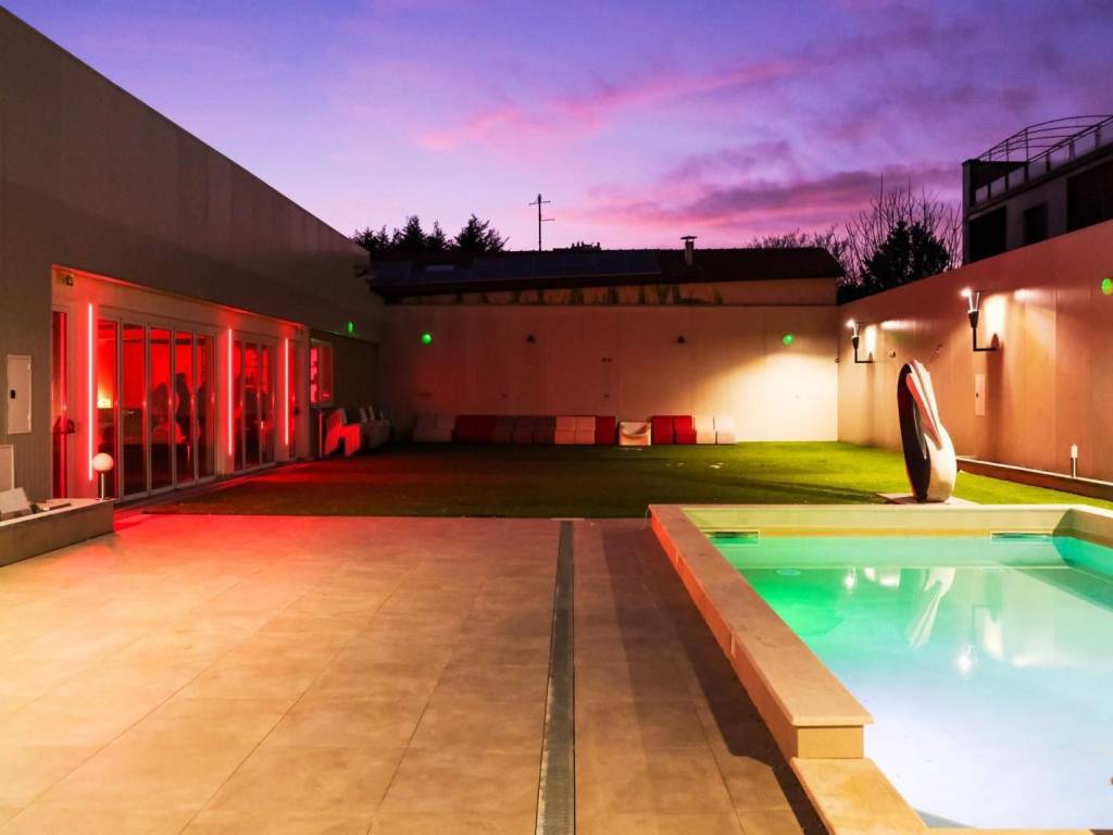 negozio in vendita a Milano in zona Bovisa